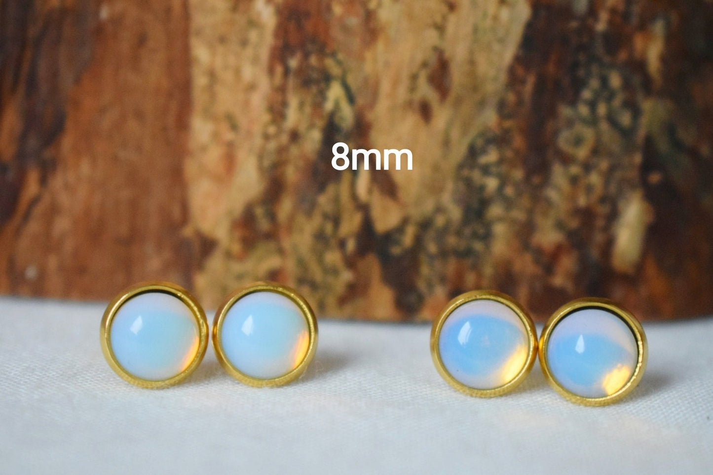 Necklace Opalite Moonstone, Minimalist gold round pendant necklace for women, 10mm pendant, Rainbow, Gemstone, Bridesmaid, Gift for her