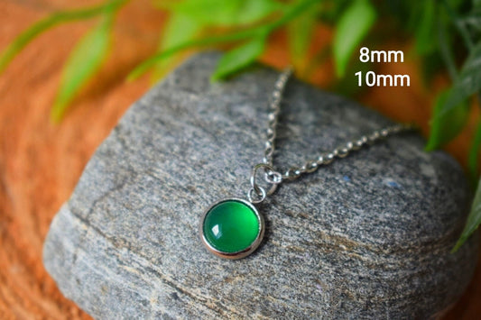 Necklace with green agate small pendant for women, Minimalist 10mm necklace, Green gemstone necklace, Agate jewelry, Gift necklace