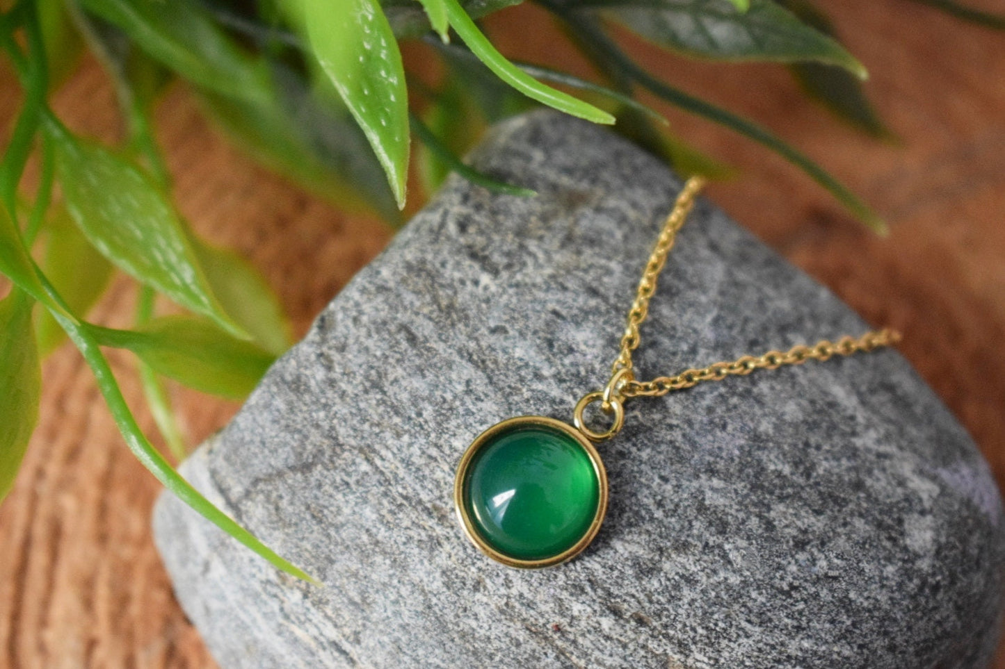 Necklace Green Agate Gold, Gemstone, Green Round Necklace, Stone, Green Agate Pendant, Agate Birthstone Jewelry, Gemstone, Gift for her