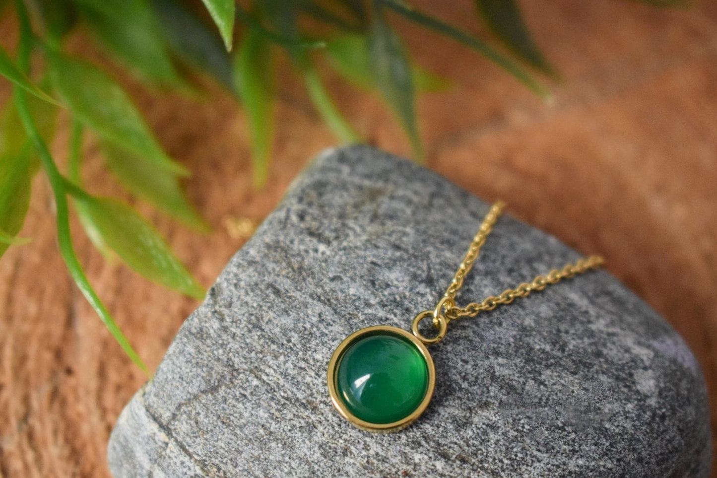 Necklace Green Agate Gold, Gemstone, Green Round Necklace, Stone, Green Agate Pendant, Agate Birthstone Jewelry, Gemstone, Gift for her