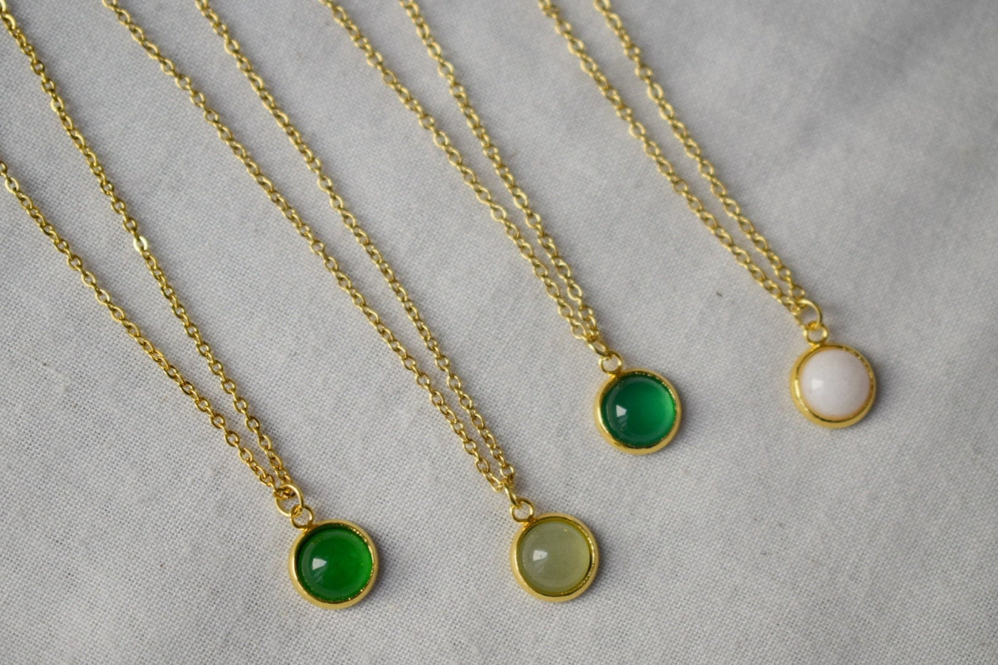 Minimalist gemstone necklace gold for women, green jade, aventurine, green agate, white jade, 8mm pendant necklace, Layered necklace, Gift