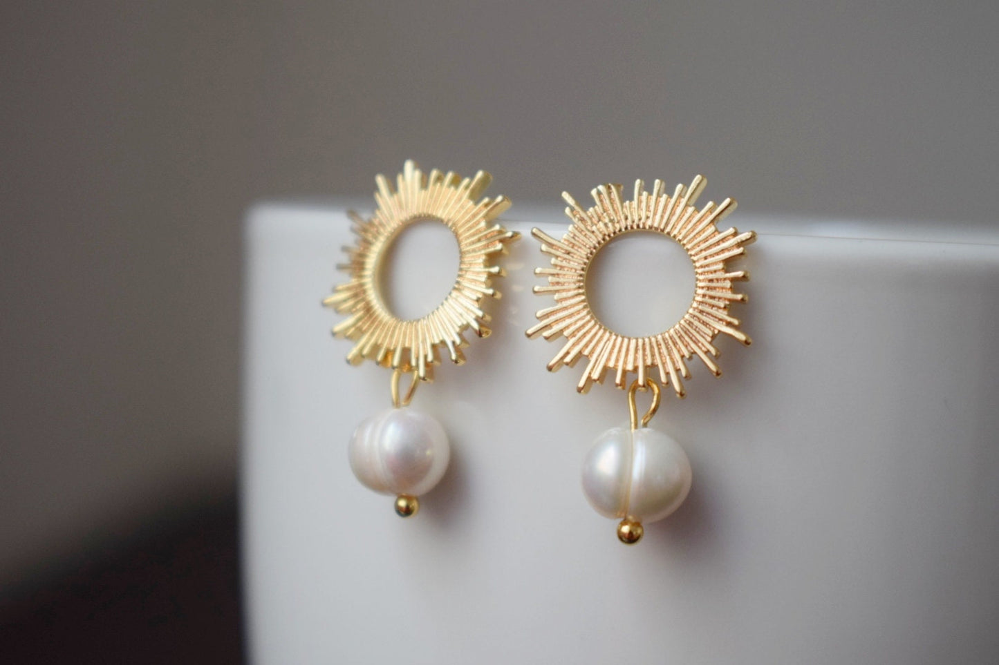 Sun stud earrings with pearl 18K gold plated freshwater pearl jewelry Bridesmaid Wedding Art Deco Sun rays jewelry Gift for her