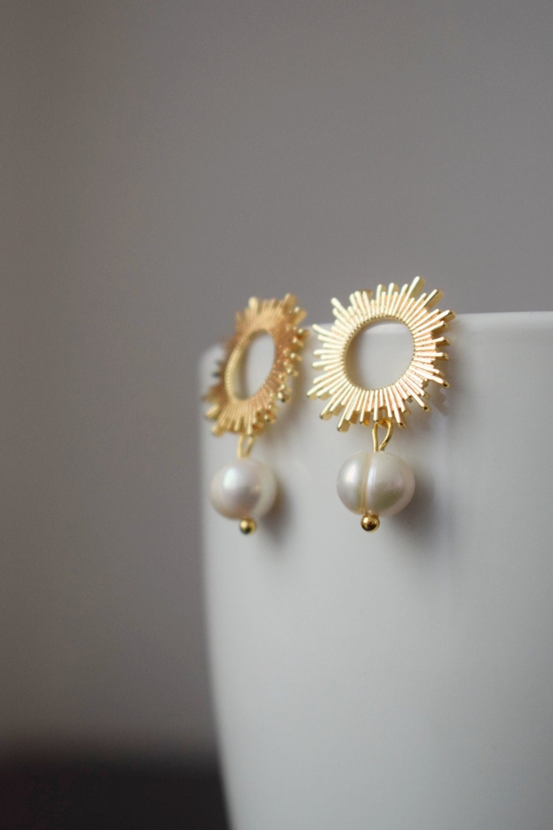Sun stud earrings with pearl 18K gold plated freshwater pearl jewelry Bridesmaid Wedding Art Deco Sun rays jewelry Gift for her