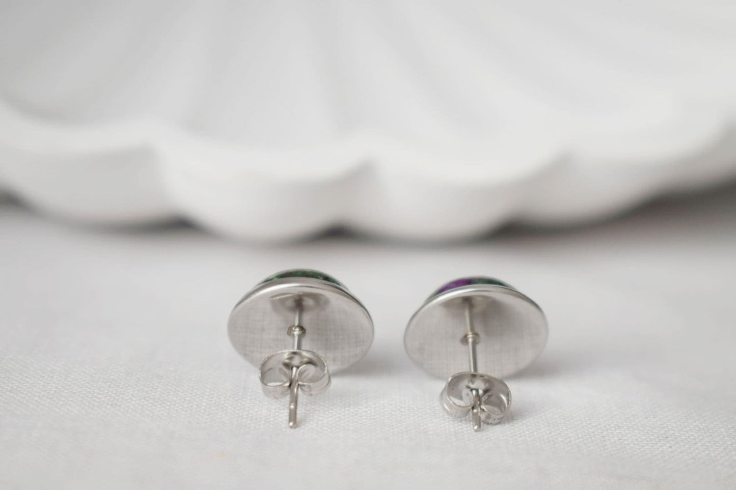 Red jade stud earrings, Small gemstone earrings, 10mm Red stone earrings, Round studs, Jade jewelry, Push-back, Gift for her