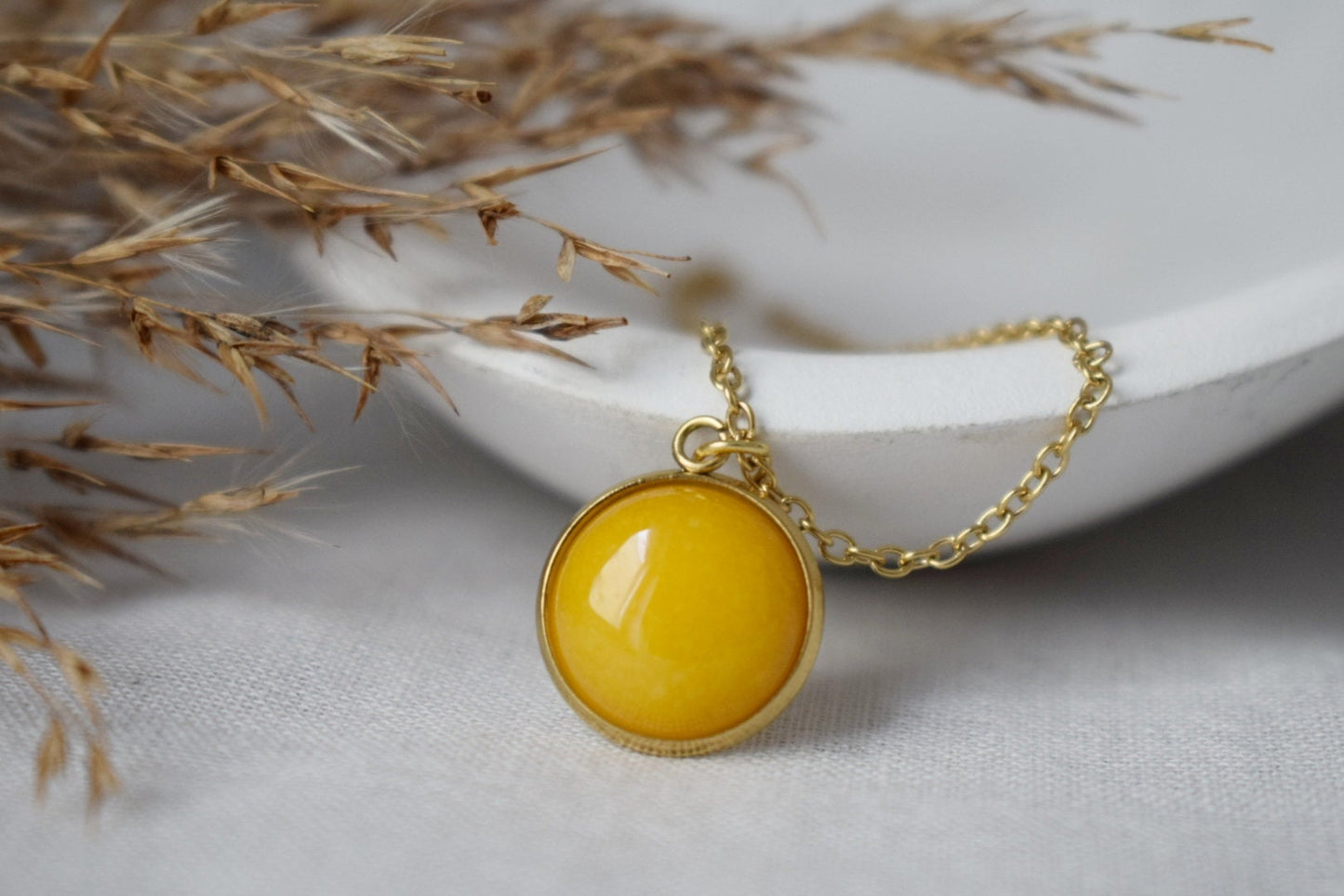 Yellow jade necklace gold for women, Gemstone necklace, Round pendant necklace, Yellow stone gold necklace, Jade gold jewelry, Gift for her