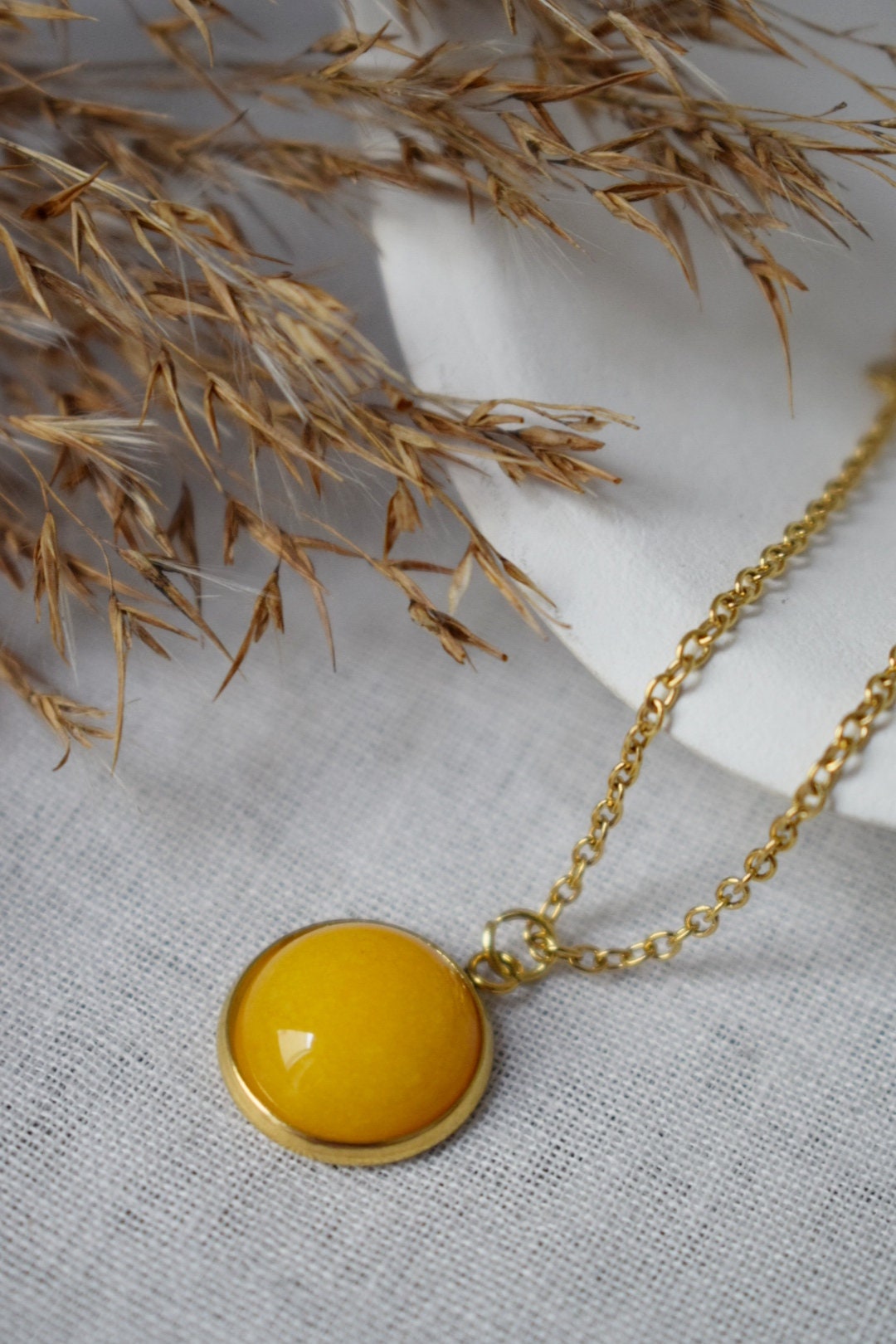 Yellow jade necklace gold for women, Gemstone necklace, Round pendant necklace, Yellow stone gold necklace, Jade gold jewelry, Gift for her