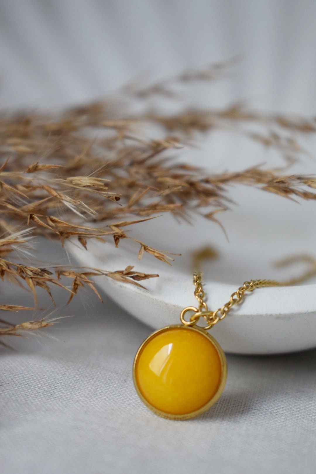 Yellow jade necklace gold for women, Gemstone necklace, Round pendant necklace, Yellow stone gold necklace, Jade gold jewelry, Gift for her