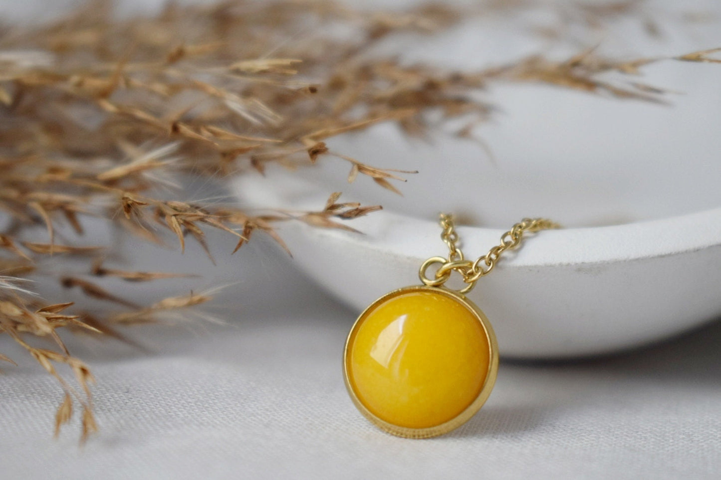 Yellow jade necklace gold for women, Gemstone necklace, Round pendant necklace, Yellow stone gold necklace, Jade gold jewelry, Gift for her