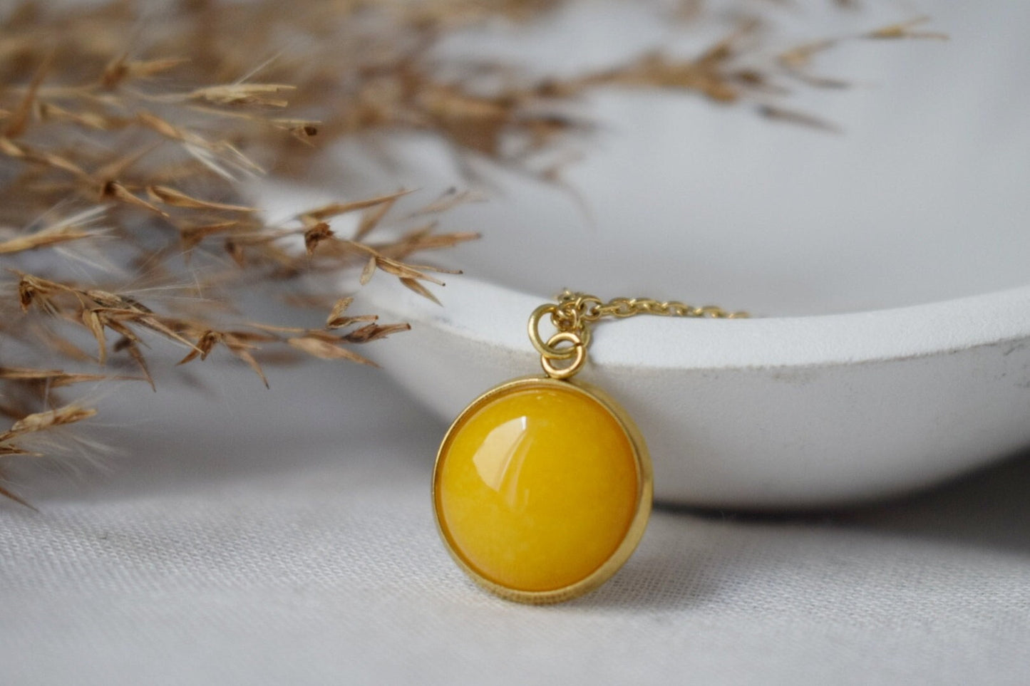 Yellow jade necklace gold for women, Gemstone necklace, Round pendant necklace, Yellow stone gold necklace, Jade gold jewelry, Gift for her