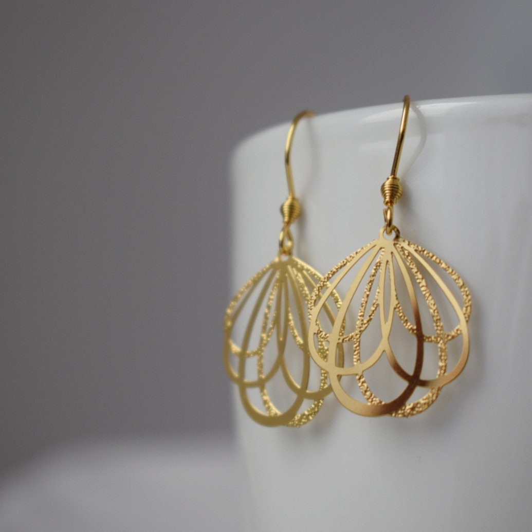 Flower petal earrings, Lightweight dangle earrings modern, Real 18K Gold Plated stainless steel petal pendant and ear hooks