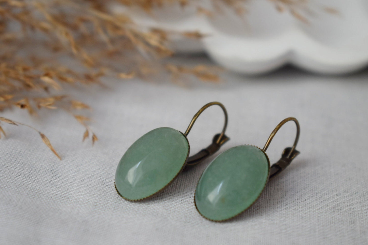 Green aventurine vintage earrings, Gemstone lever back earrings, Green stone, Dangle, Hanging, Oval, Antique bronze, Aventurine jewelry