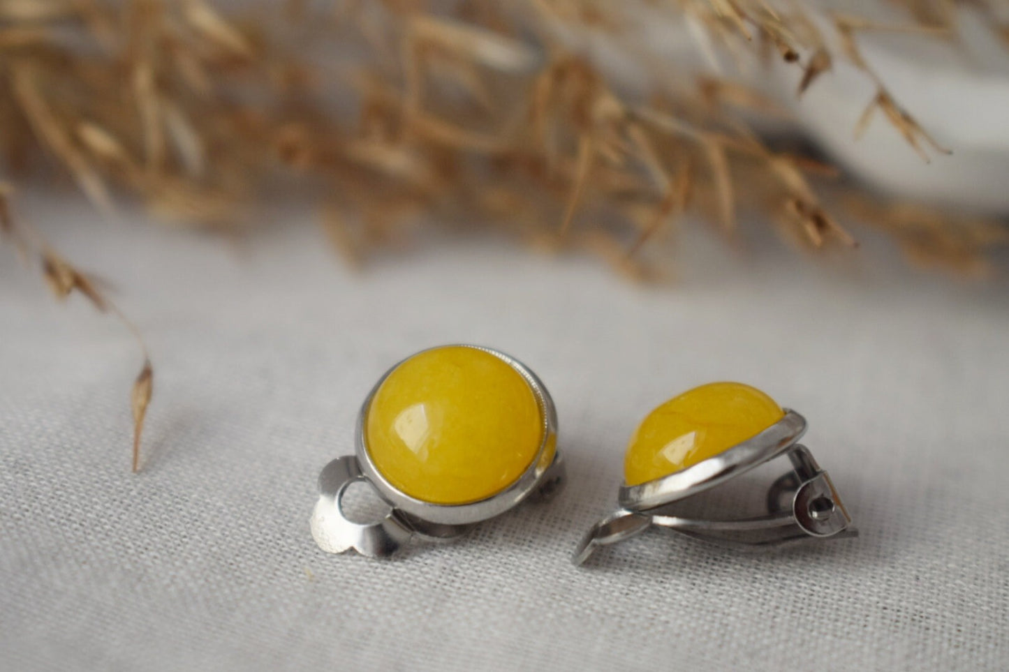 Clip on earrings yellow jade, Gemstone ear clips, Stone, Yellow silver colour, 10mm, round stainless steel clip on earrings Women, No hole earrings, Christmas gift