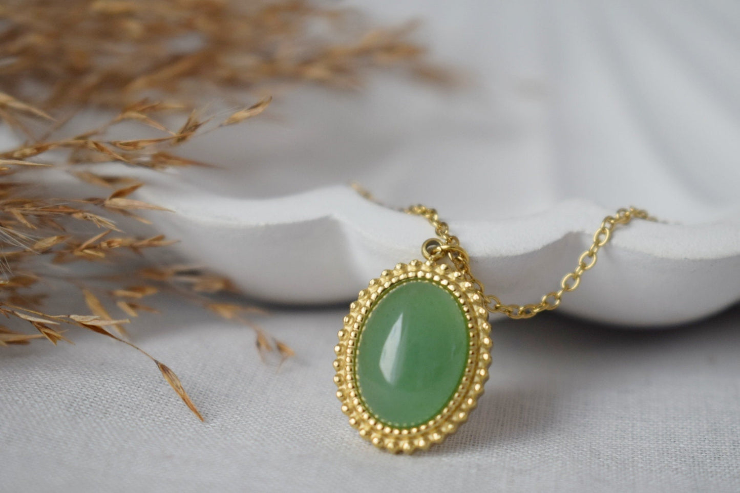 Grüne Aventurin Halskette, Ovale viktorianische Halskette für Frauen, Einzigartiger Edelstein Anhänger, Grüner Stein, Natürlicher Aventurin Goldschmuck, Geschenk