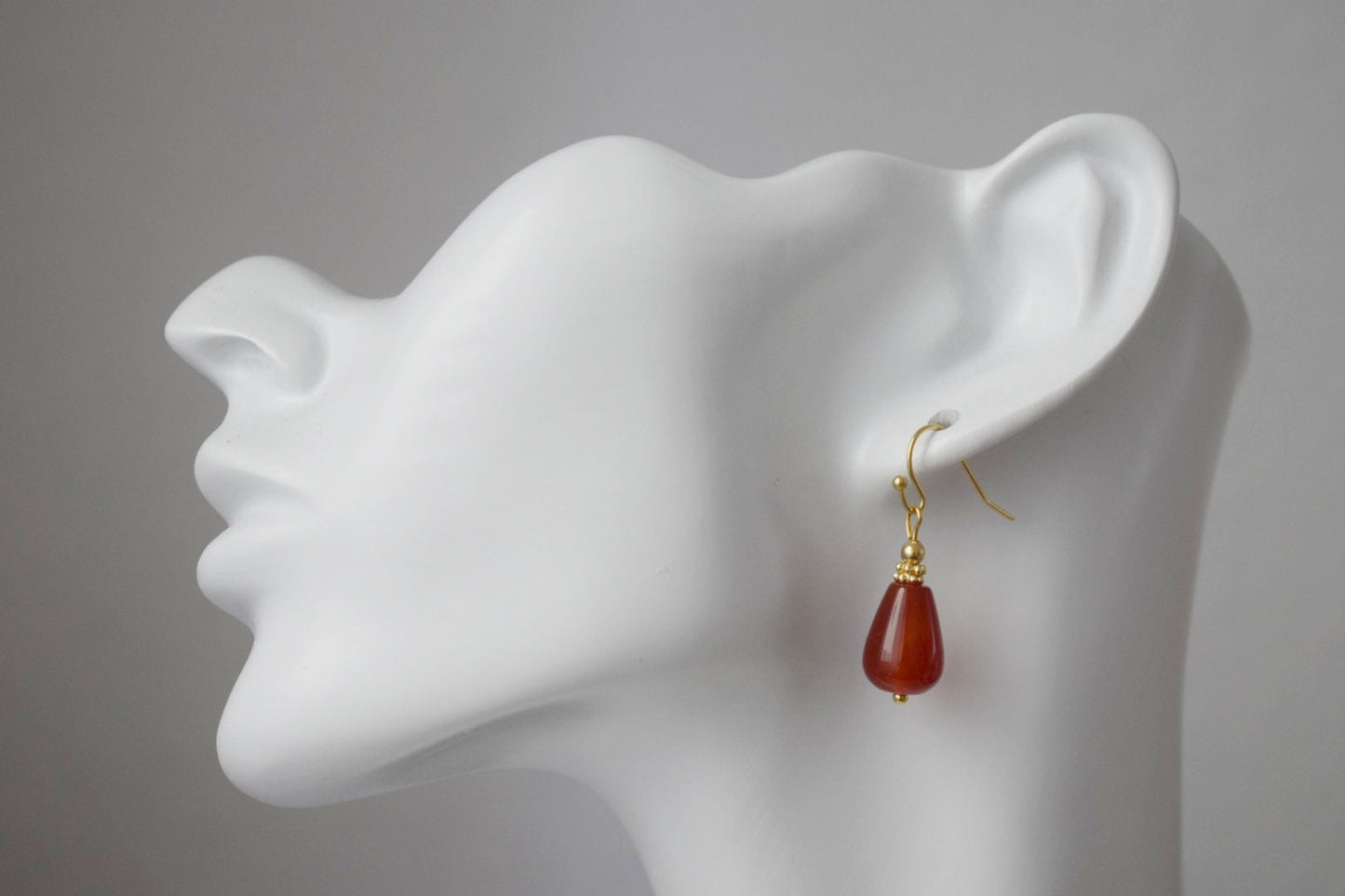 Carnelian teardrop earrings gold, Natural Carnelian dangle earrings, Red gemstone drop earrings, Carnelian jewelry for women, Gift for her