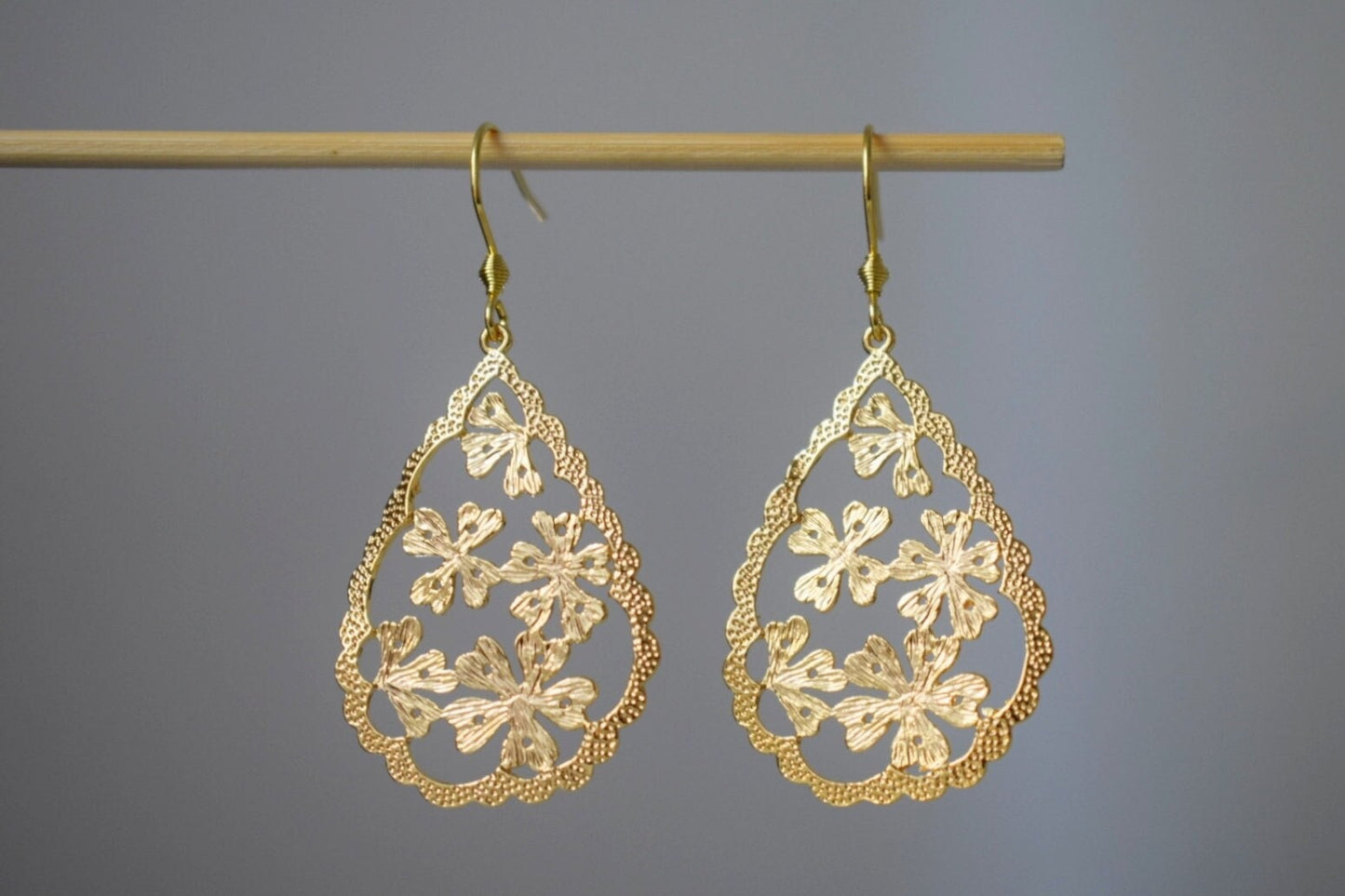 Teardrop flower earrings, Ornament earrings, 18k gold plated, Long filigree earrings, Stainless steel, Victorian jewelry, Unique gift her