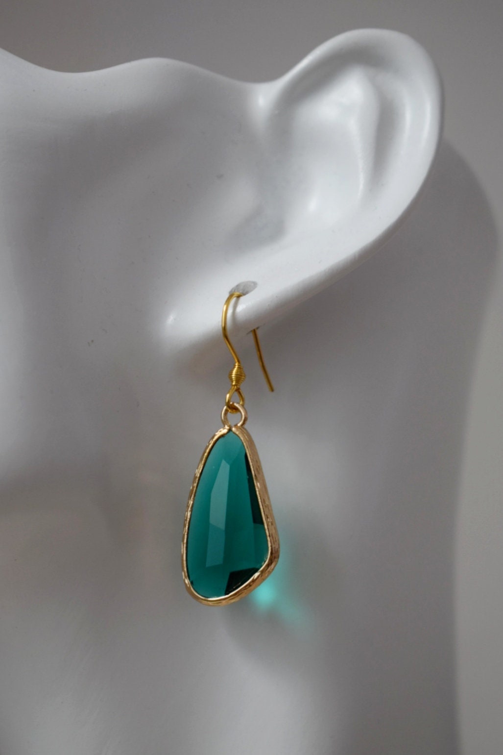 Green glass dangle earrings, Large teardrop earrings, Faceted earrings, Long teardrop earrings, Boho hanging earrings, Glass gold jewelry
