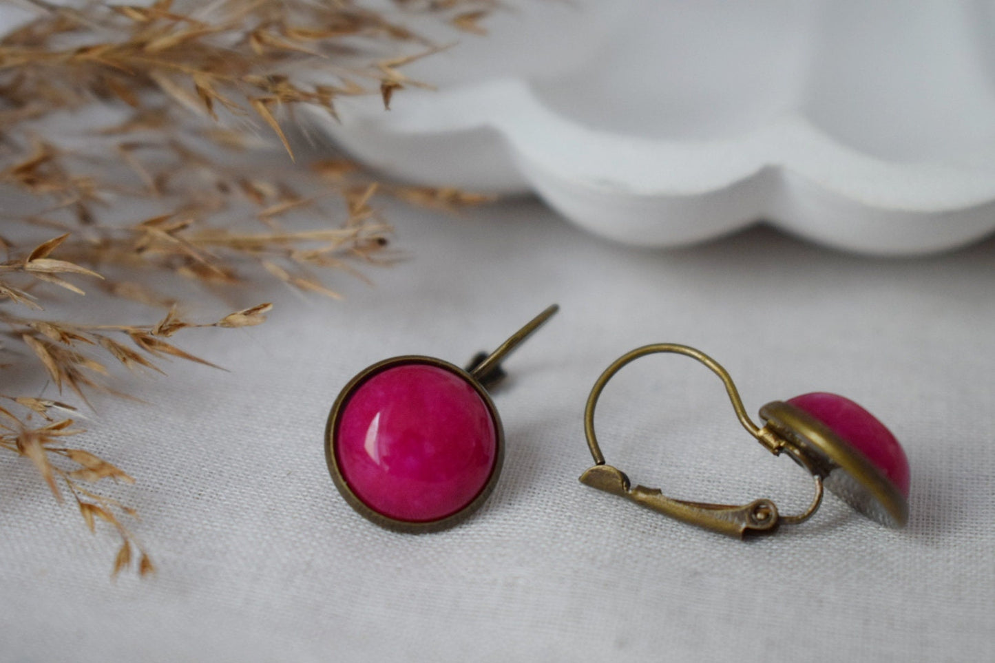 Pink jade earrings, Vintage dangle earrings, Hot pink, Round, 12mm, Gemstone hanging earrings, Cabochon, Bronze, Jade jewelry, Gift for her