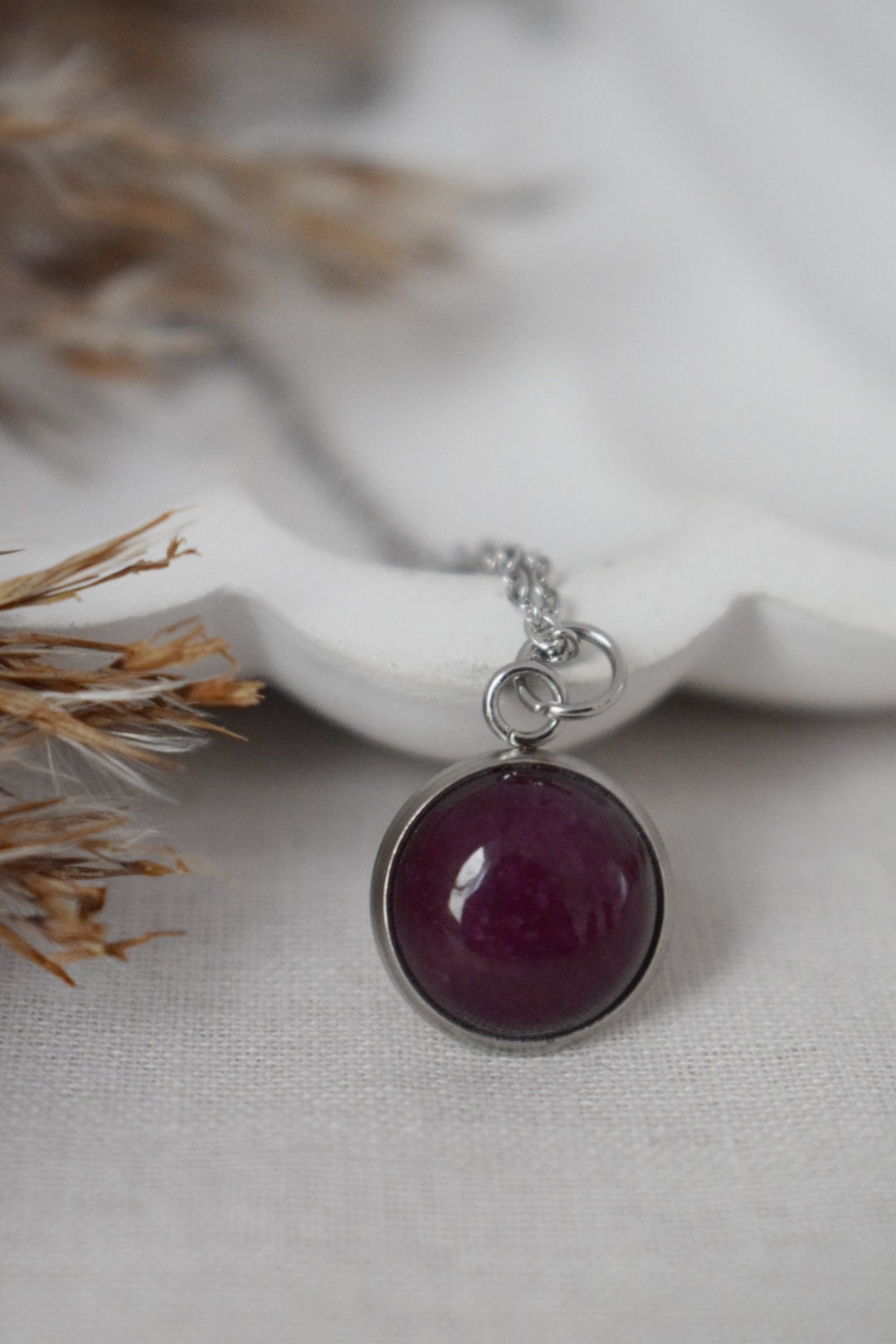 Red jade pendant necklace for women gold, red necklace, red gemstone necklace pendant, birthstone, jade jewelry, gift necklace for her