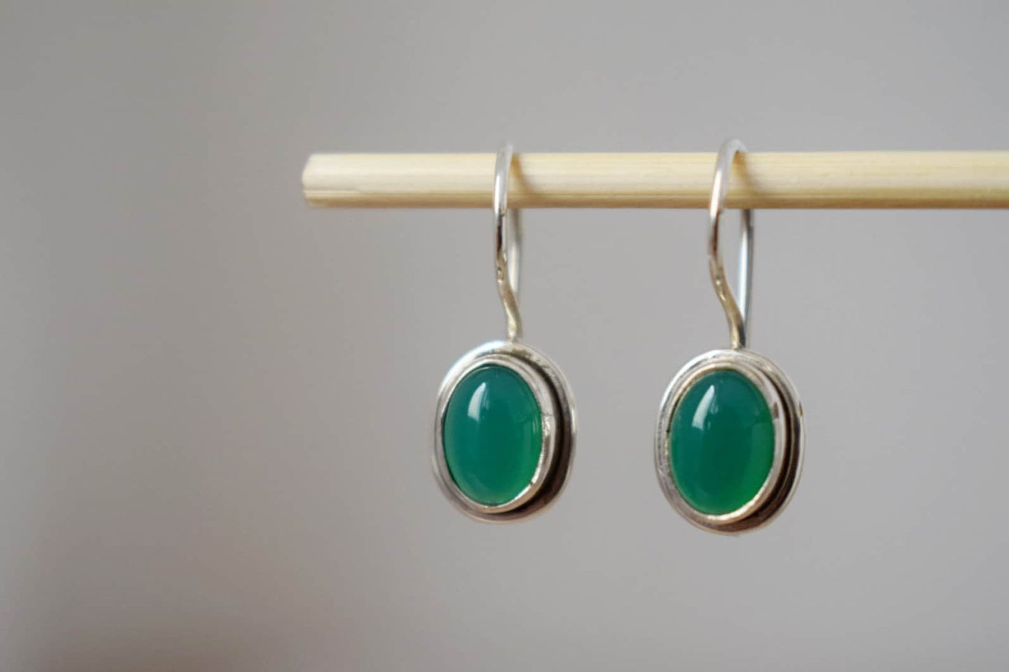 Mother's day gifts, Small green onyx earrings in 925 sterling silver, Natural stone, Unique oval gemstone earrings, Minimalist jewelry