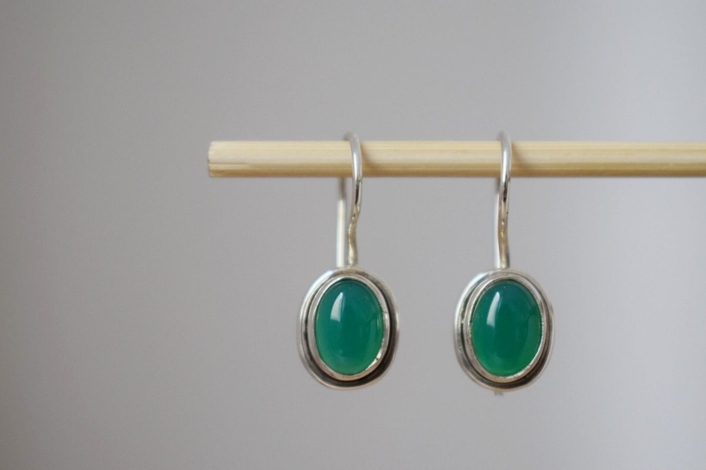 Mother's day gifts, Small green onyx earrings in 925 sterling silver, Natural stone, Unique oval gemstone earrings, Minimalist jewelry