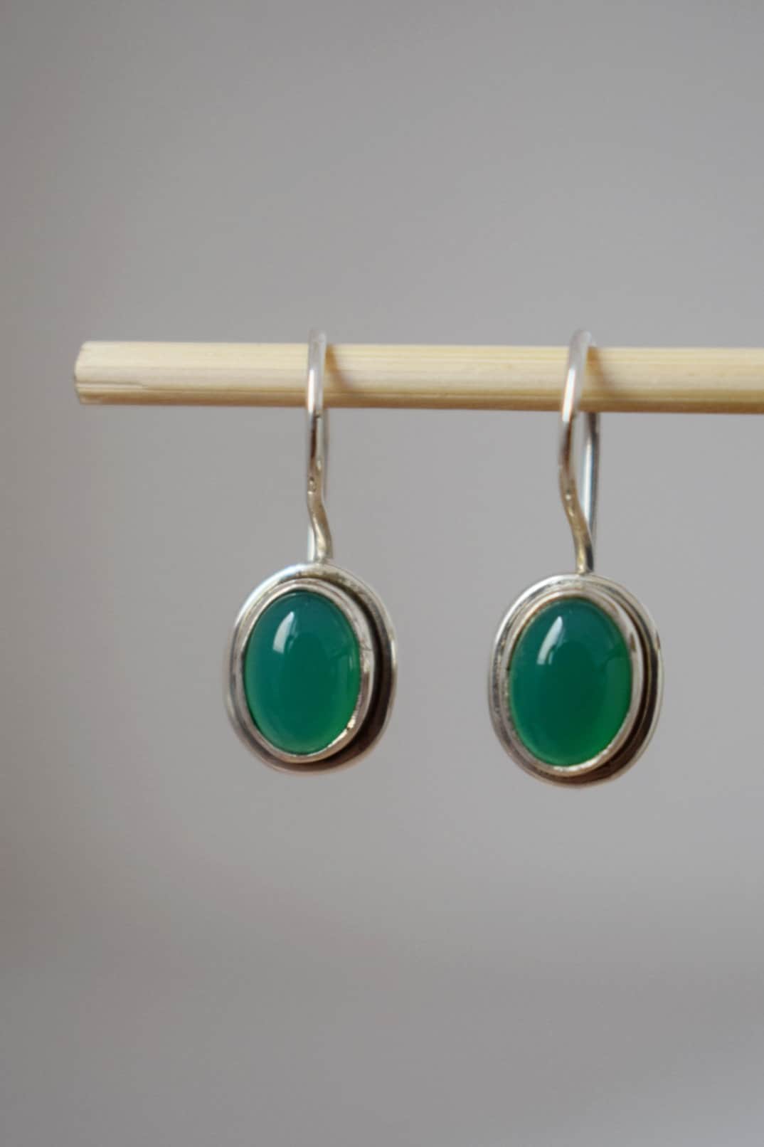 Mother's day gifts, Small green onyx earrings in 925 sterling silver, Natural stone, Unique oval gemstone earrings, Minimalist jewelry