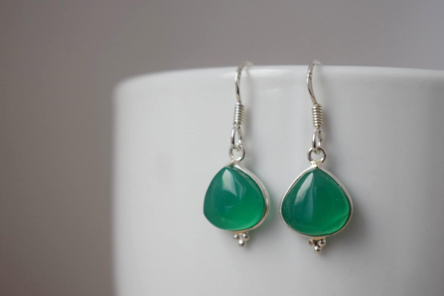 Green onyx earrings in 925 sterling silver, Teardrop gemstone dangle earrings, Natural stone, Unique silver jewelry, Best gift for her