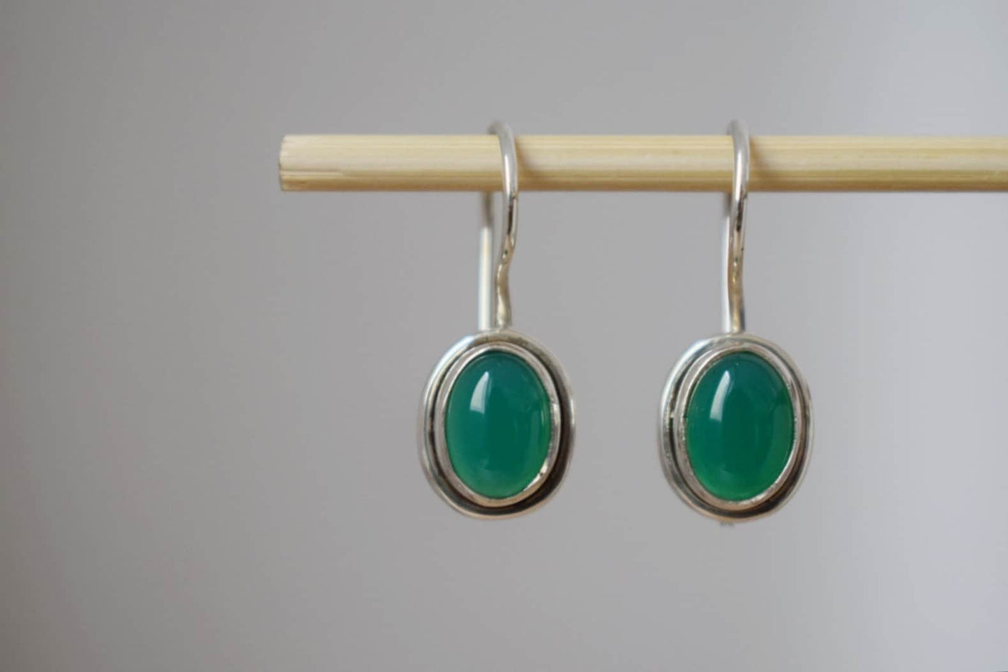 Mother's day gifts, Small green onyx earrings in 925 sterling silver, Natural stone, Unique oval gemstone earrings, Minimalist jewelry