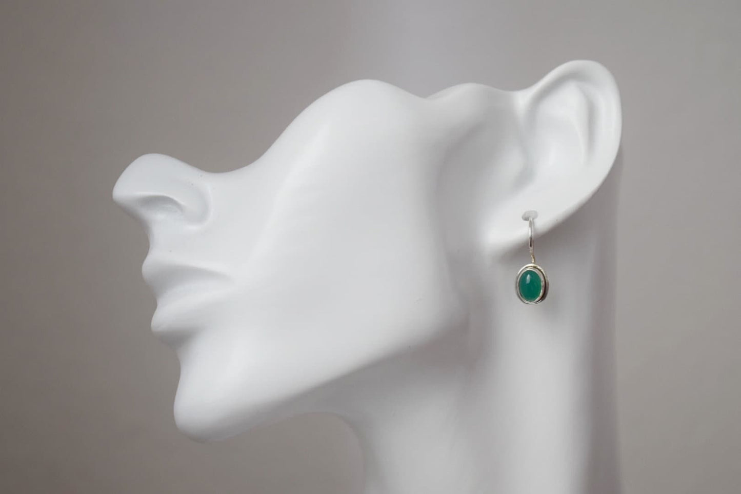 Mother's day gifts, Small green onyx earrings in 925 sterling silver, Natural stone, Unique oval gemstone earrings, Minimalist jewelry
