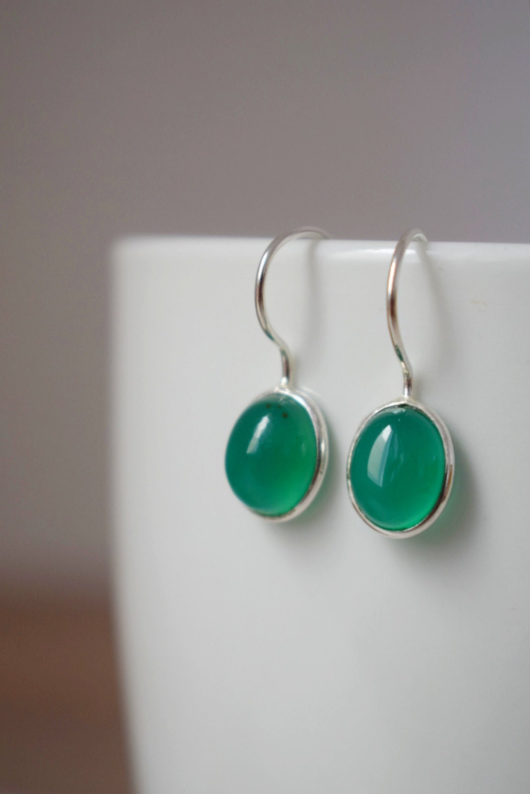 Small green onyx earrings in 925 sterling silver, Oval gemstone unique jewelry, Shiny Natural stone, Best mother's day gift for her
