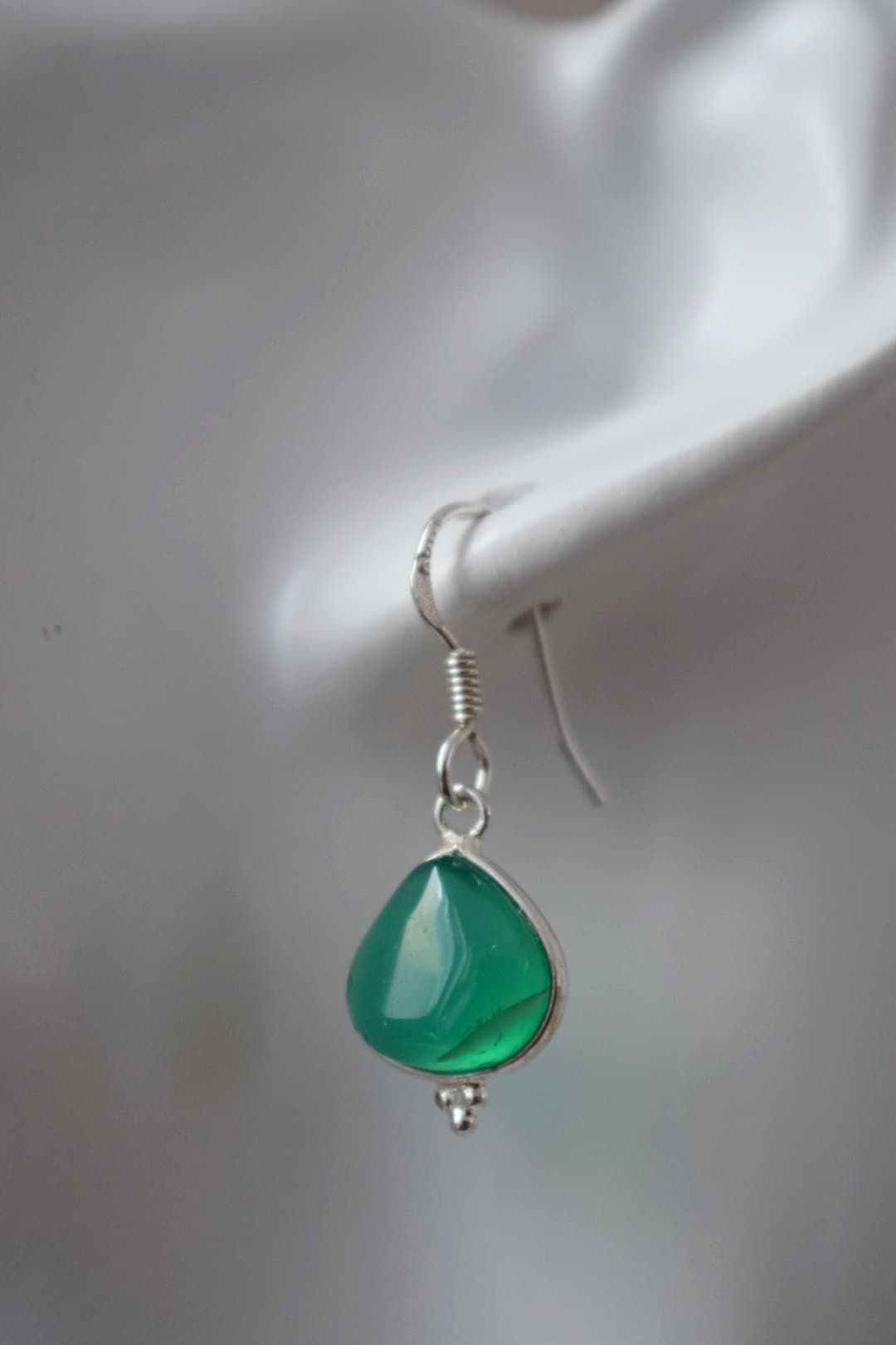 Green onyx earrings in 925 sterling silver, Teardrop gemstone dangle earrings, Natural stone, Unique silver jewelry, Best gift for her