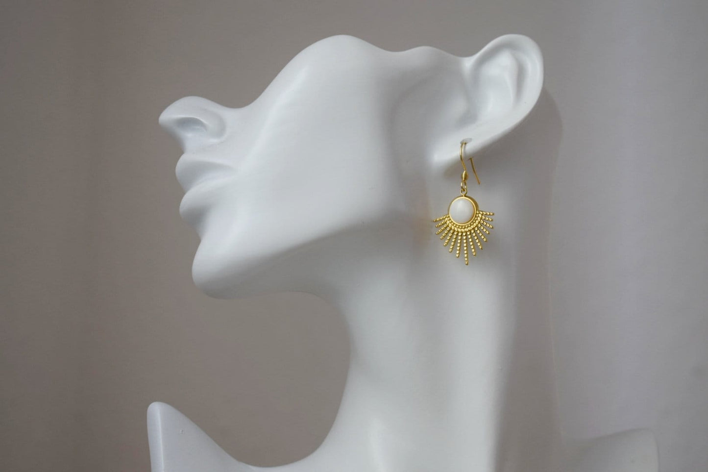 Mother of pearl earrings with 18k gold plated stainless steel sun rays pendant and earrings hooks, Sunburst, Celestial jewelry, Unique gift