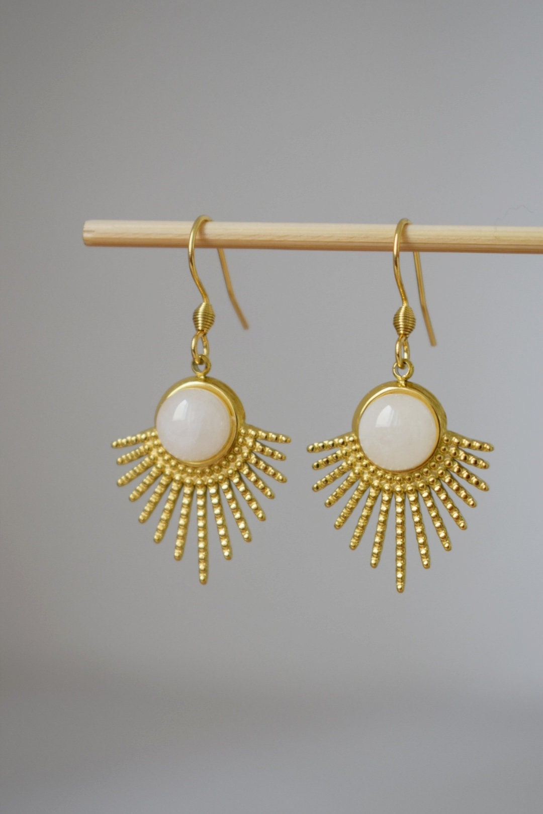 White jade earrings, Sun rays dangling earrings, Sunburst, Gemstone drop earrings, Celestial, 18k gold plated stainless steel, Jewelry gift
