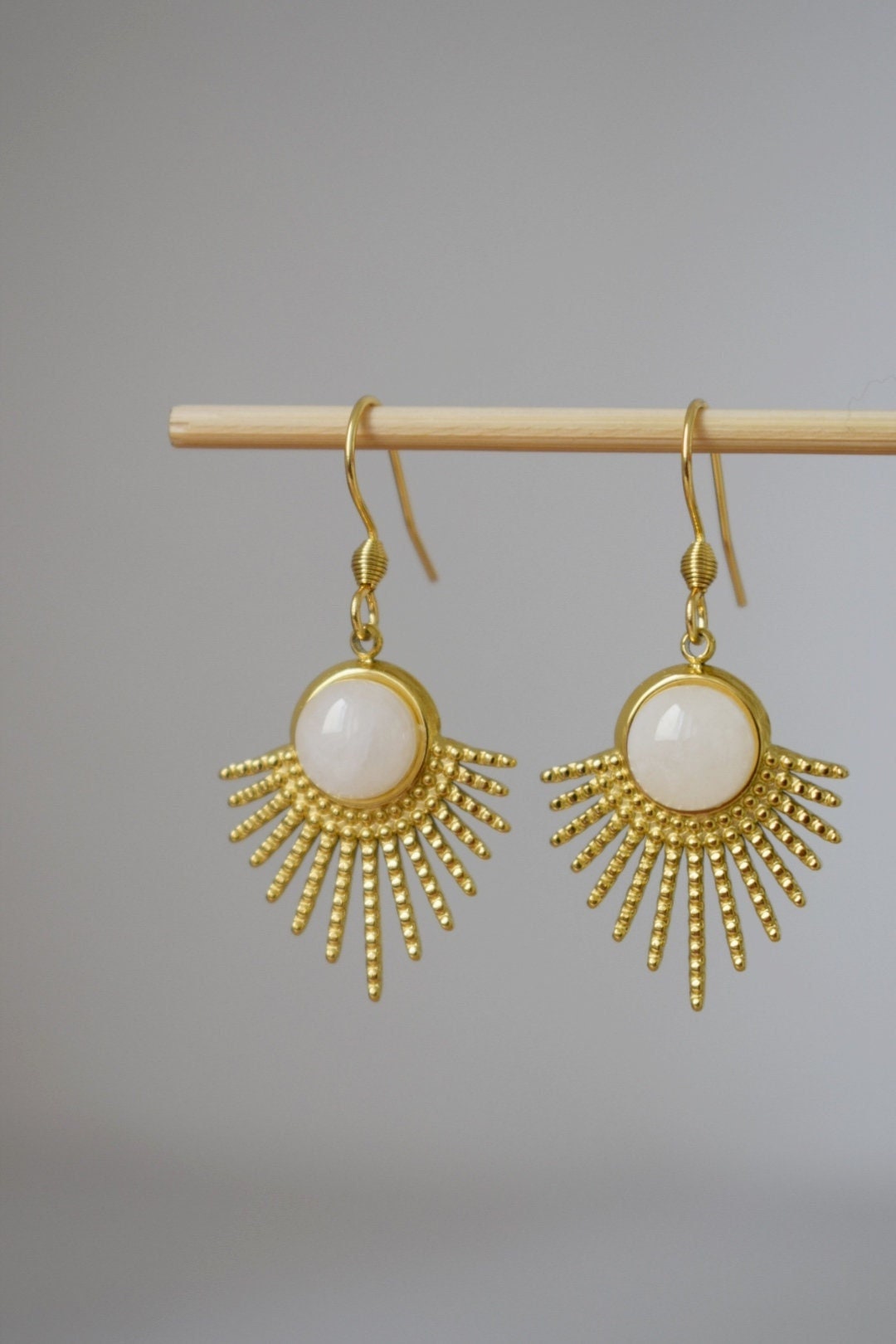 White jade earrings, Sun rays dangling earrings, Sunburst, Gemstone drop earrings, Celestial, 18k gold plated stainless steel, Jewelry gift