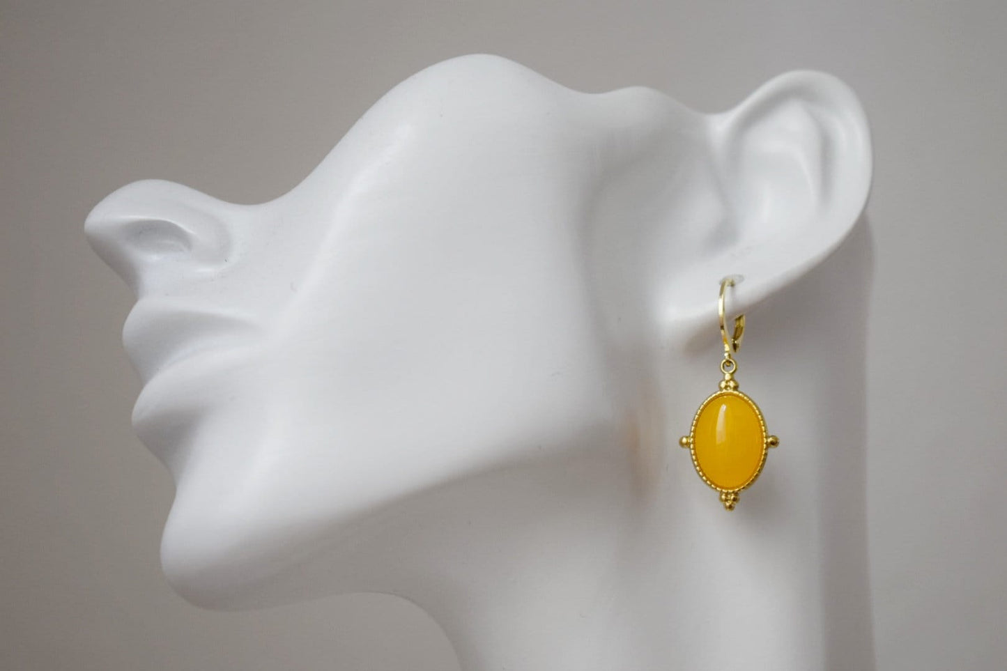 Gelbe Jade Ohrringe, Ovale Edelstein Ohrringe, Boho Chic Ohrringe, Ornament Unikat Schmuck Geschenk für Sie