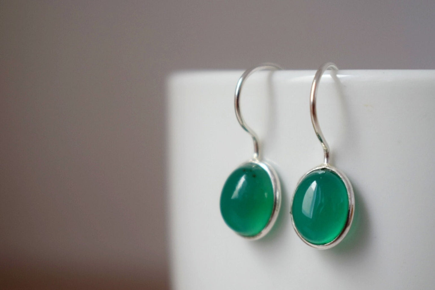 Small green onyx earrings in 925 sterling silver, Oval gemstone unique jewelry, Shiny Natural stone, Best mother's day gift for her