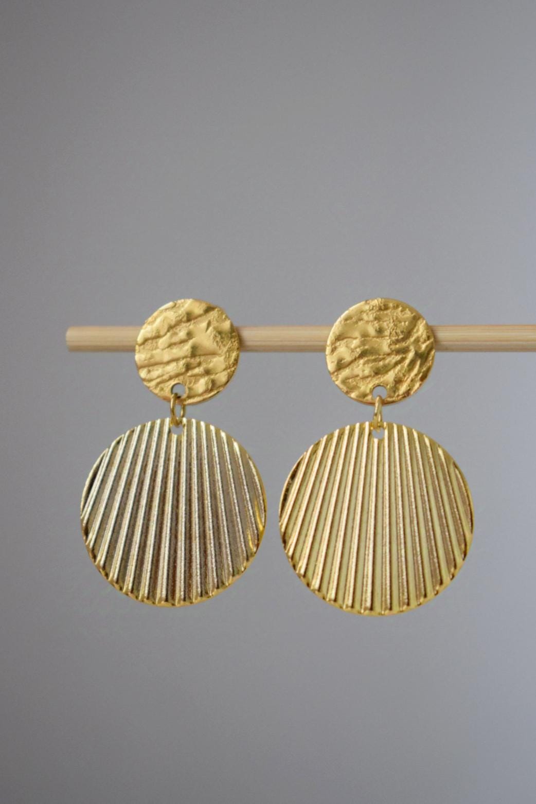 Boho golden earrings, Statement disc dangle earrings, Round corrugated plate pendant, Circle earrings, Unique jewelry gift for her