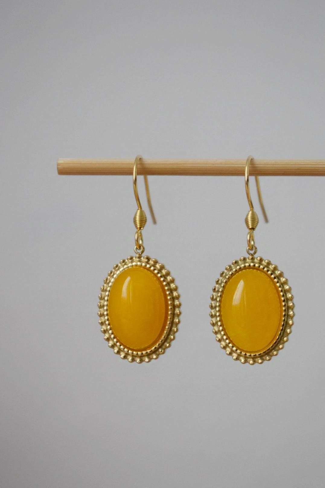 Gelbe Jade Ohrringe, Ovale Edelstein Ohrringe, Boho Chic Ohrringe, Ornament Schmuck, Einzigartiges Geschenk für Sie