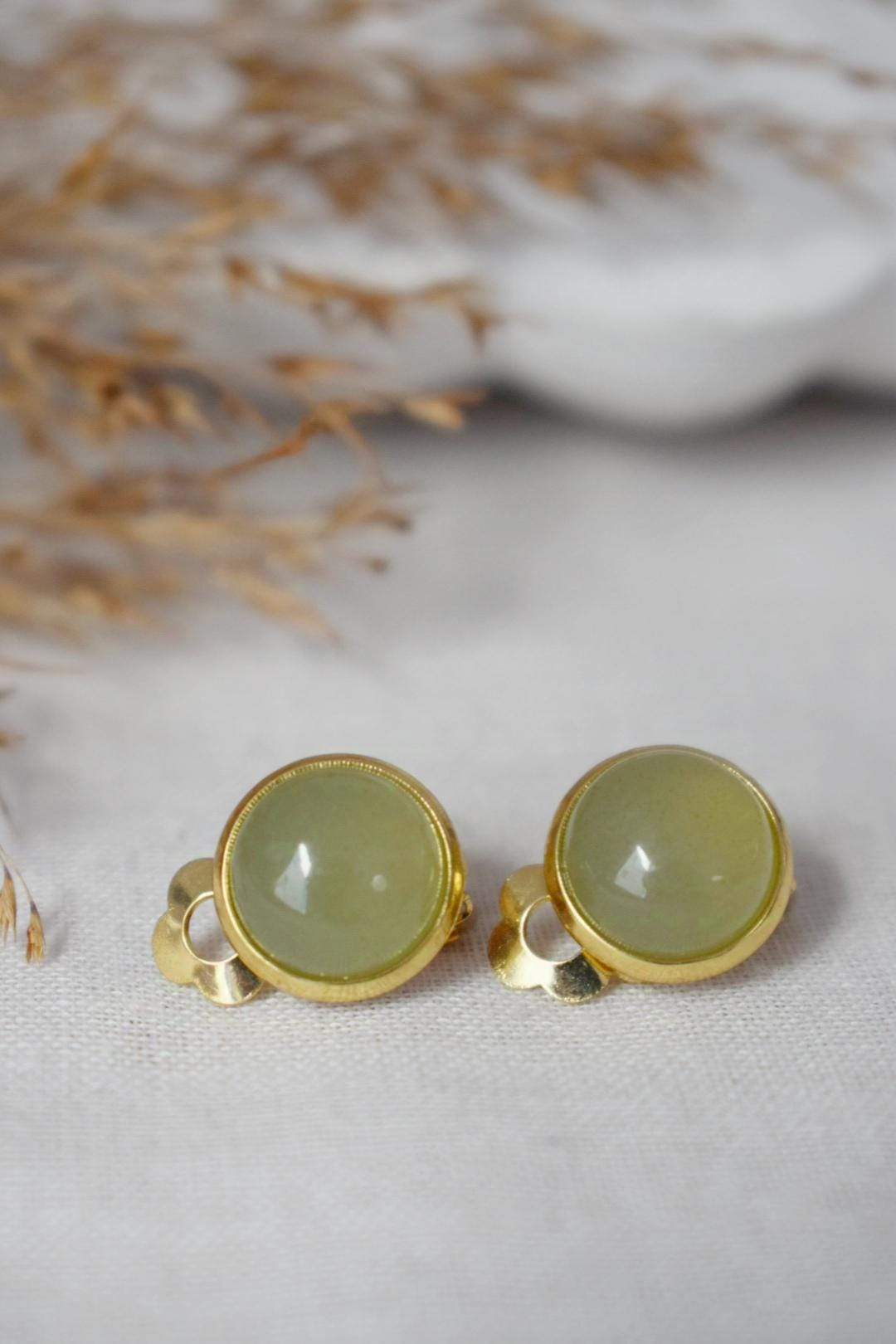 Aventurine Clip on earrings women, Small Green gemstone ear clips, Surgical stainless steel, Natural stone, Non pierced, No hole earrings