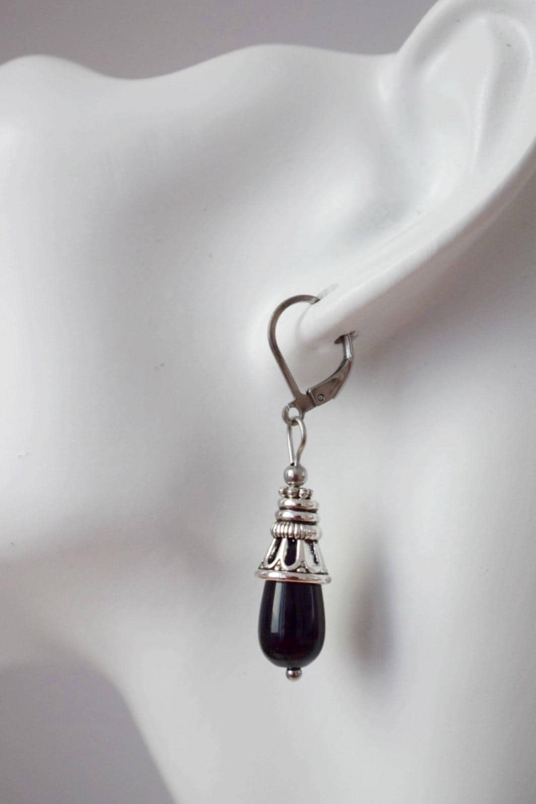 Black Onyx teardrop earrings, Black gemstone silver drop earrings, Vintage stone dangle earrings for women, Handmade jewelry gift for her