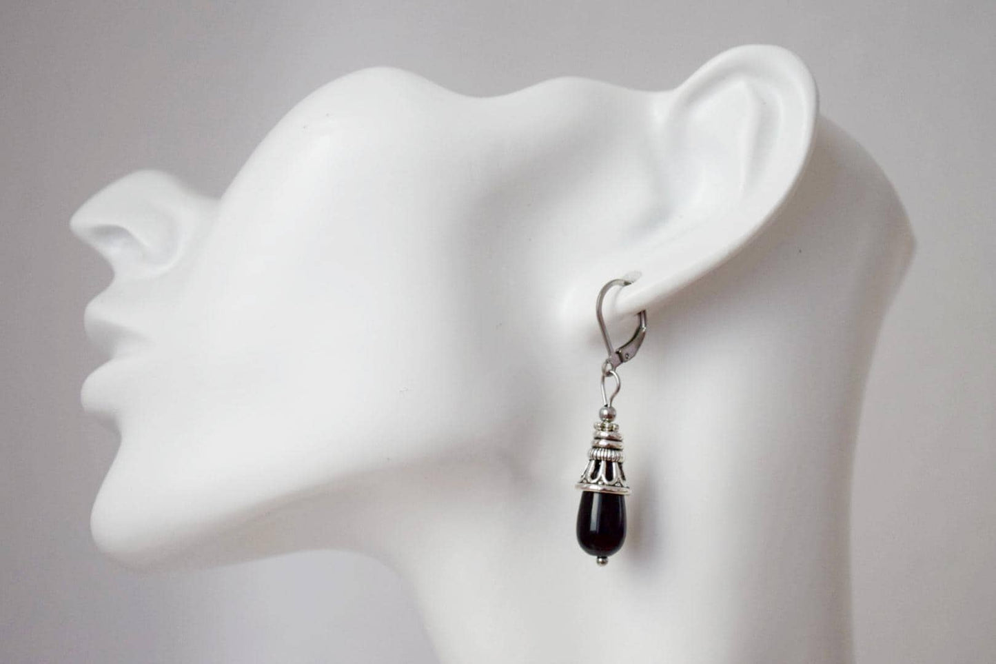 Black Onyx teardrop earrings, Black gemstone silver drop earrings, Vintage stone dangle earrings for women, Handmade jewelry gift for her