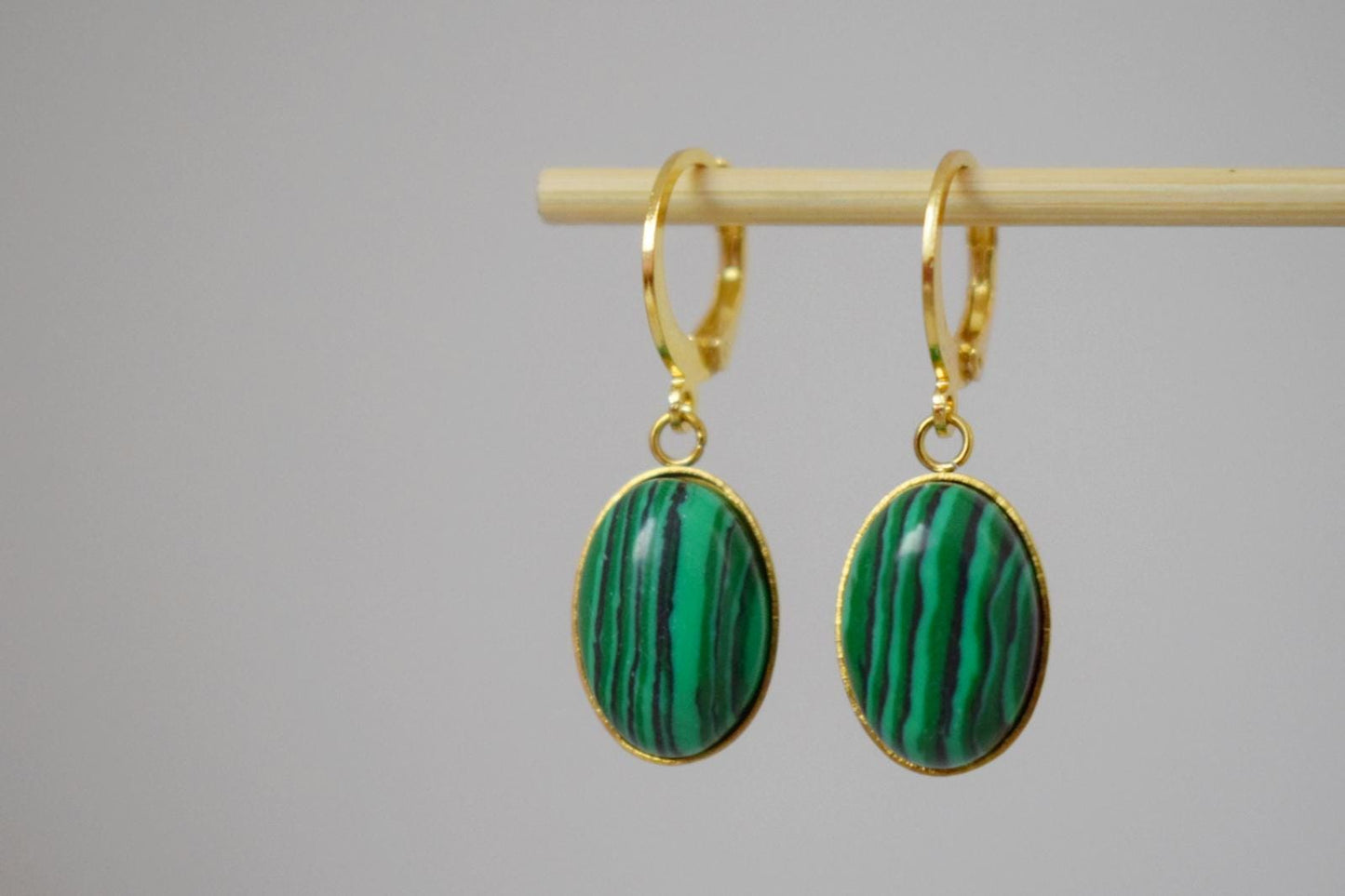 Malachite Huggie Hoop Earrings, Small green gemstone dangle drop earrings, Boho chic hoop earrings, Unique minimalist jewelry, Gift for her
