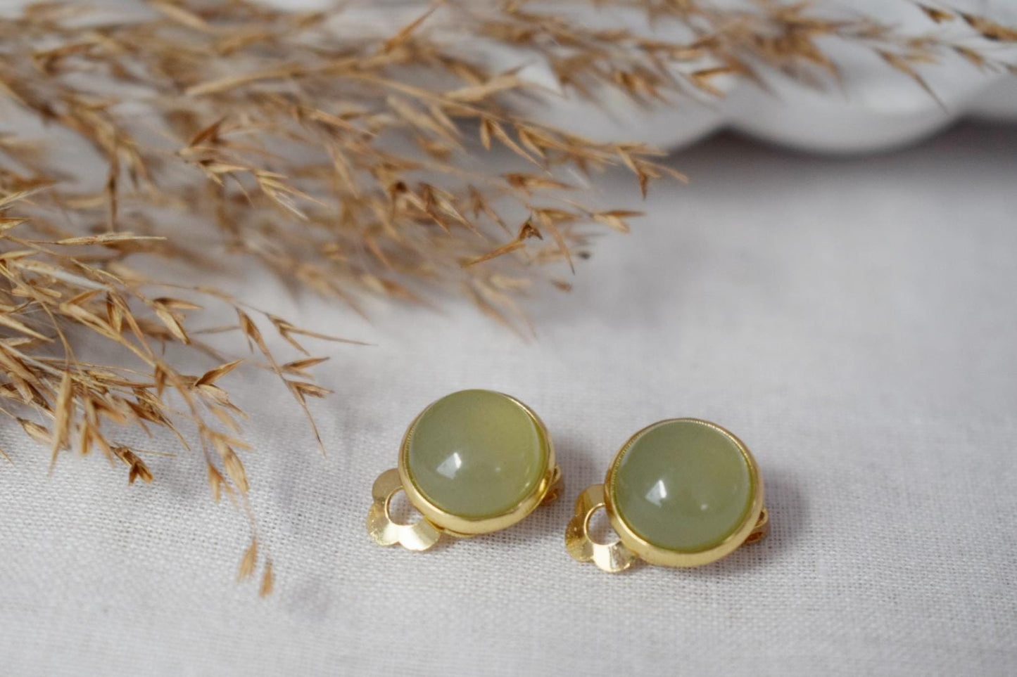 Aventurine Clip on earrings women, Small Green gemstone ear clips, Surgical stainless steel, Natural stone, Non pierced, No hole earrings