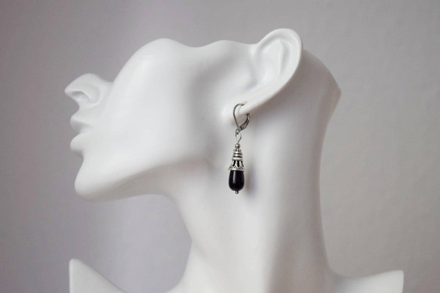 Black Onyx teardrop earrings, Black gemstone silver drop earrings, Vintage stone dangle earrings for women, Handmade jewelry gift for her