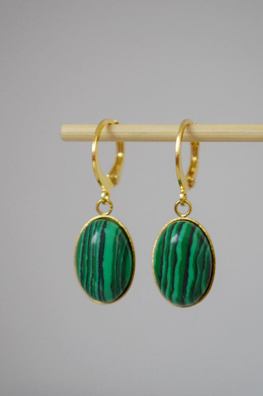 Malachite Huggie Hoop Earrings, Small green gemstone dangle drop earrings, Boho chic hoop earrings, Unique minimalist jewelry, Gift for her