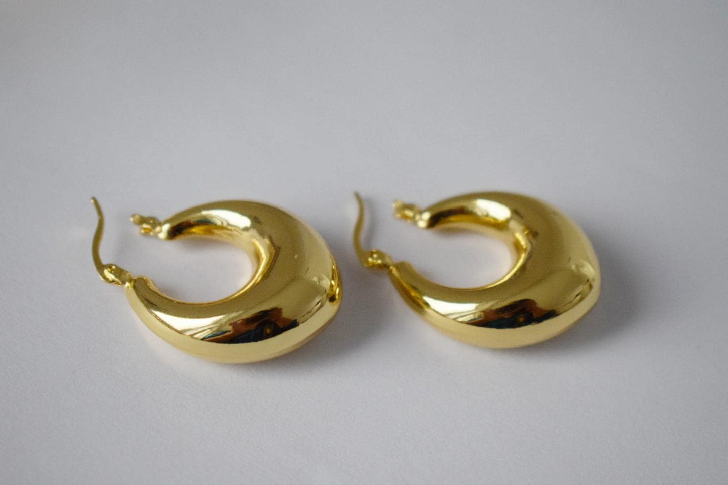 Chunky hoop earrings, Teardrop large wide hoops earrings, 18k gold plated hoop earrings, Statement Hoops, Modern earrings, Gift for her