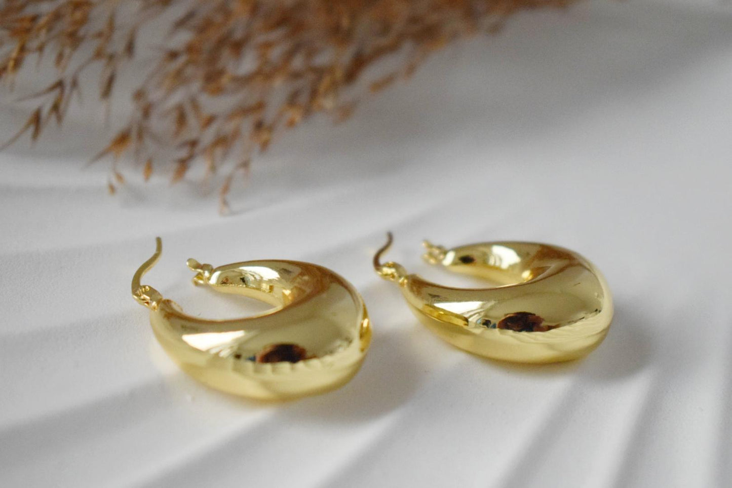 Chunky hoop earrings, Teardrop large wide hoops earrings, 18k gold plated hoop earrings, Statement Hoops, Modern earrings, Gift for her