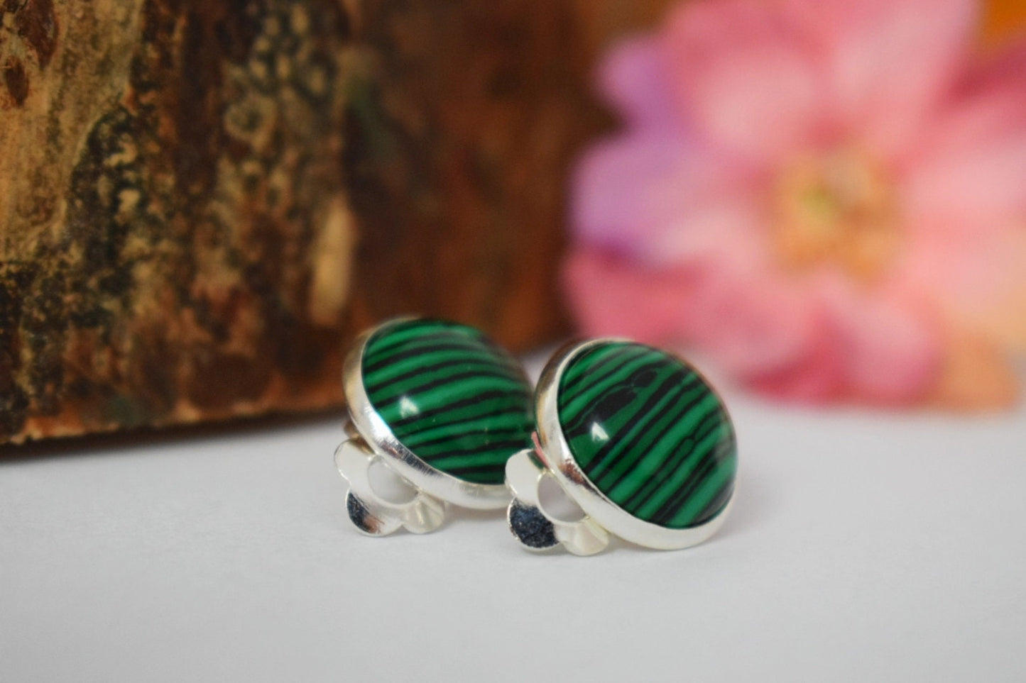 Malachite clip on earrings, Green gemstone, No hole earrings, Stone surgical ear clips for women, Non pierced earrings, Unisex jewelry gift