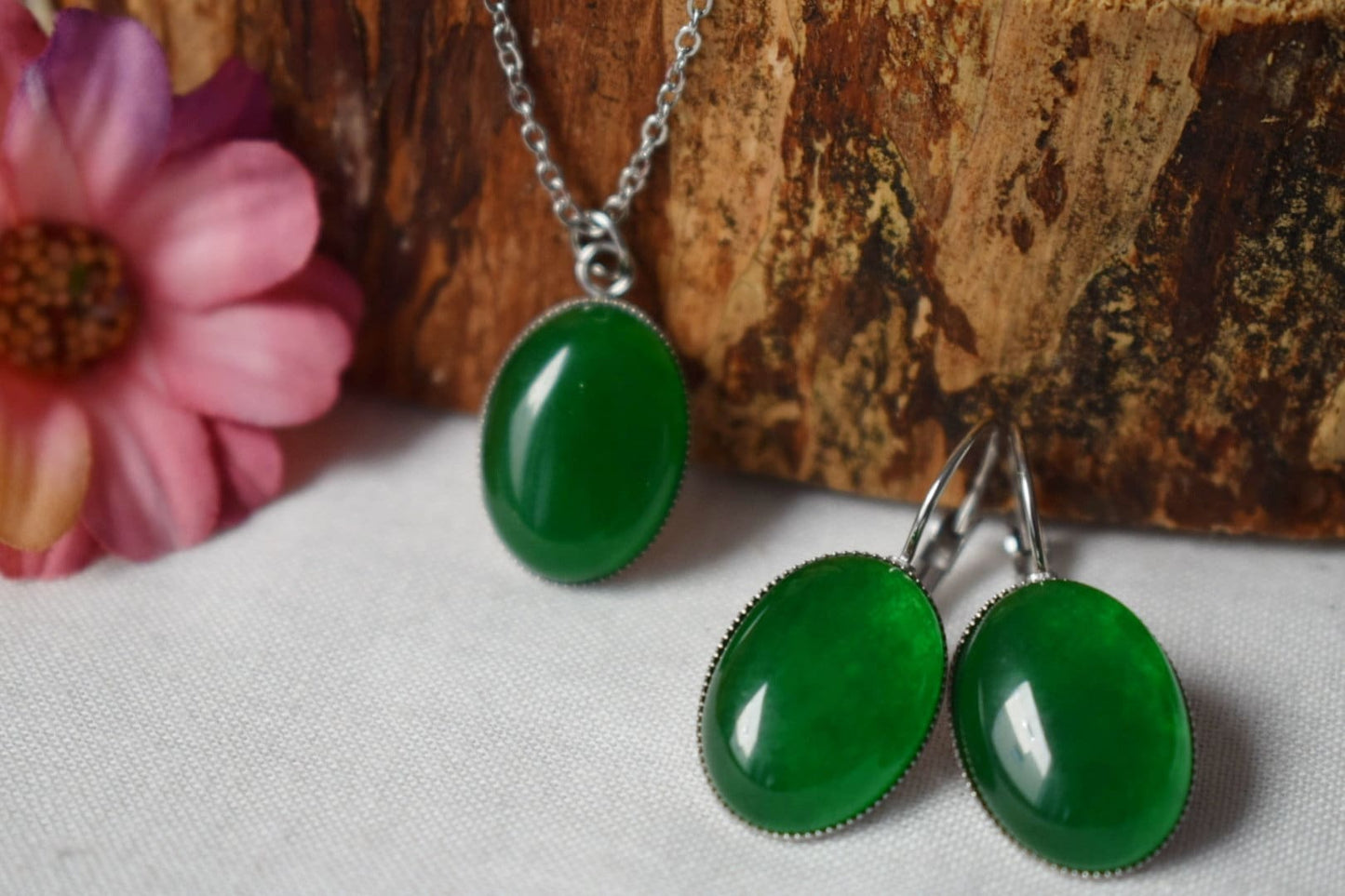 Vintage Green Jade Necklace For Women, Oval, Bronze, Green gemstone necklace, Jade pendant, Boho, Handmade jewelry gift for her