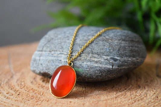 Red Agate Necklace Gold, Oval Red Gemstone Necklace, Red Gold, Red Stone Pendant Necklace, Agate Jewelry, Handmade jewelry, Gift for women