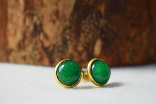 Jade Ohrstecker, 18k vergoldet, Grüne Jade Ohrstecker, Minimalistisch, 10mm Ohrringe, Positiver Schmuck, Edelstein, Geburtstagsgeschenk für Sie